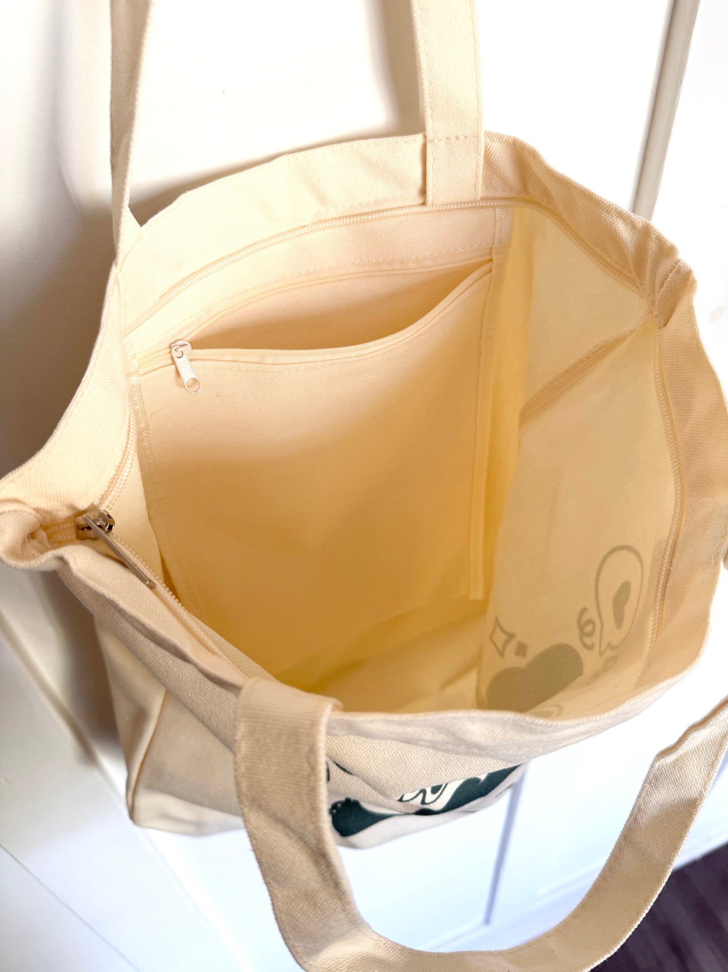 Apple Addict Snorlax Tote Bag
