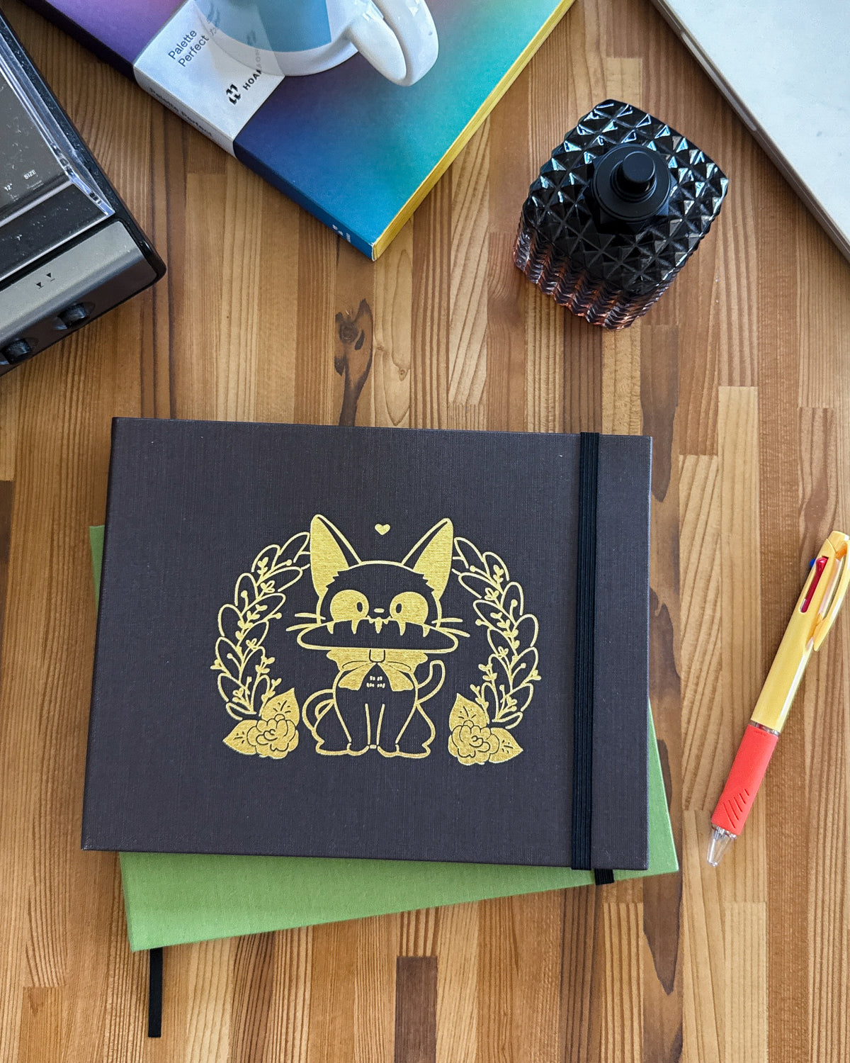 Delivery Cat Lay flat Sketchbook